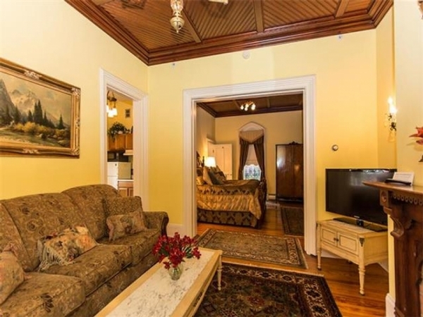 Victorian King Suites